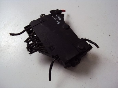 Коробка запобіжників volvo v40 2012-2019 фото №1