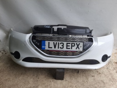 Peugeot 208 12-15 бампер фото №1