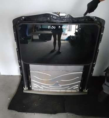 Bmw e90 люк фото №1