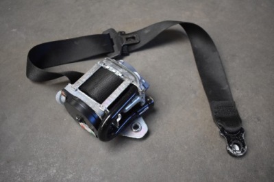 Ремень безопасности левый porsche 982 cayman 1 фото №1