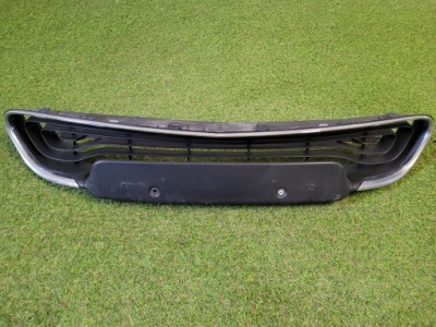 Renault zoe i 1 решётка средняя хром фото №1