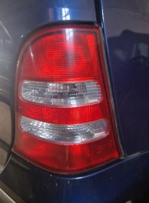 Лампа задний  mercedes a 160 2002r фото №1