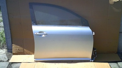 Toyota avensis t25 03-09 двері праве передні фото №1