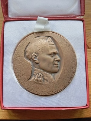 Medal Aleksander Zawadzki J.Markiewicz Nieszcz 1975 etui