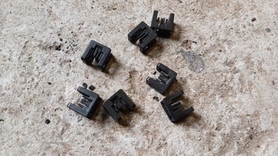 Renault arkana кліпса кронштейн жабо фото №1