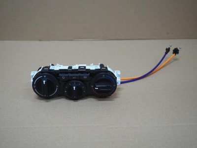 Панель обдув кондиціонера citroen c3 iii 9823822777 фото №1
