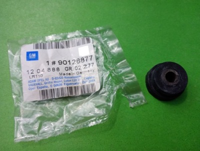 Втулка кронштейн генератора opel ascona astra 1204888 фото №1