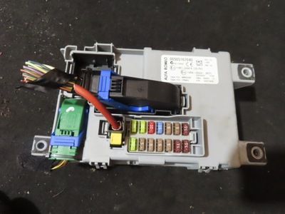 Alfa romeo mito коробка предохранителей 00505167040 фото №1