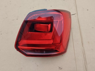 Лампа правый задняя polo 6c комплектная + штекер фото №1