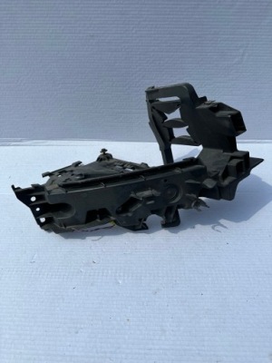 Q5 8r lift напрямна pod фара корзина правий 8r0805608b фото №1