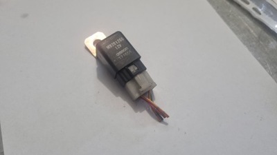 Реле mitsubishi carisma mb261260 фото №1