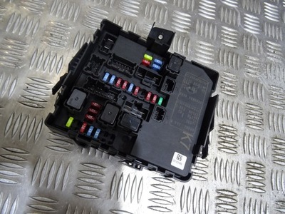 Infiniti qx80 idealna коробка запобіжників фото №1