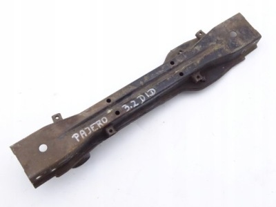 Mitsubishi pajero iii 00-06 балка кронштейн мост фото №1