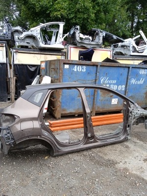 Bok правий крила renault captur i фото №1