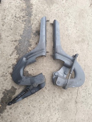 Петля решітка нижній лівий scania r ngs 2650884 2650885 фото №1