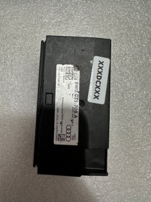 !роз'єм з'єднувач port usb audi 8w0035708a! фото №1