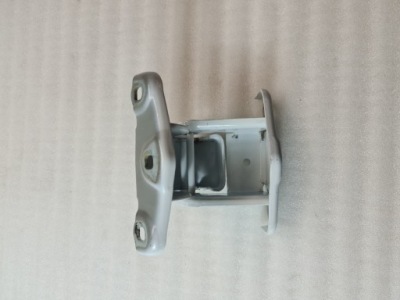 Vivaro b trafic iii петля двері правий нижній задній фото №1