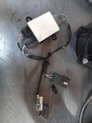 Megane iv 1.5dci модуль блок керування насоса пального фото №1