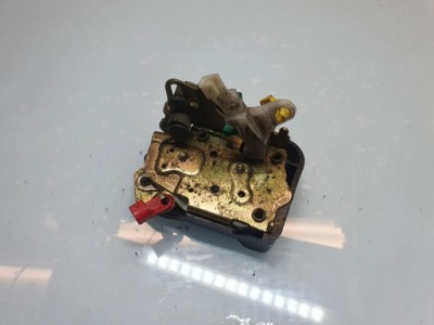 Chrysler pt cruiser 2004 замок дверь задних фото №1