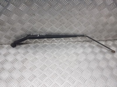 Важіль двірники правий перед toyota avensis verso фото №1