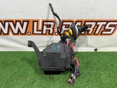 Коробка предохранителей jaguar f-pace jk83-14290 фото №1