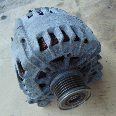 Генератор vw caddy 4 iv 15r- 2.0tdi europa фото №1