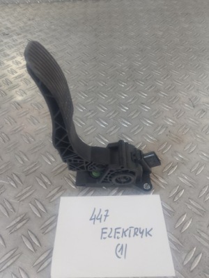 Vito 447 eqv 447 22- педаль газа a9073010200 фото №1