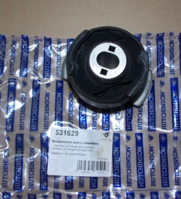 Hutchinson втулка задній балка 531629 фото №1