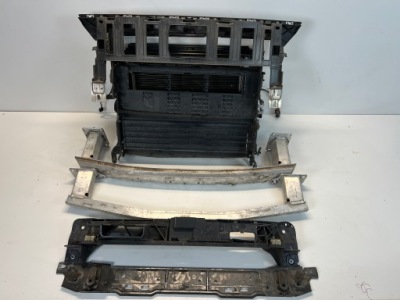 Peugeot 3008 ii 5008 ii 1.6 гибрид plug-in pas передний фото №1