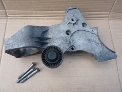 A8 d3 4.2 кронштейн кронштейн кронштейн двигуна 077121235k фото №1