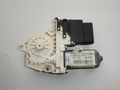 Моторчик скло 1k0959704 octavia ii лівий фото №1