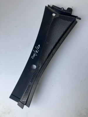 Жабо левая peugeot 208 фото №1