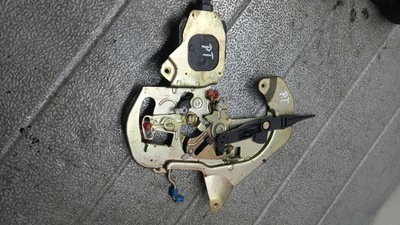 Замок правый задняя kia carnival ii 02r фото №1