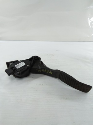 E893 педаль газу astra k 13373777 фото №1