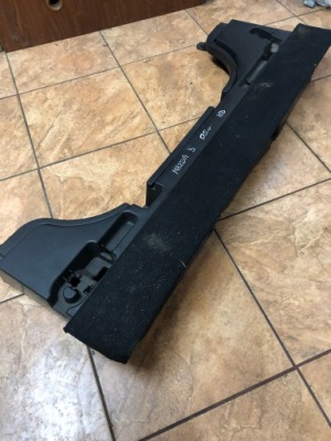 Вкладка багажника mazda 3 1.6b 05r. hb фото №1