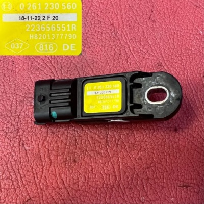 Датчик map renault opel 2.3 dci m9t710 0261230560 фото №1