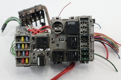 Коробка запобіжників volvo xc90 8690698 фото №1