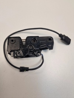 Audi a4 b8 a5 замок капот 8k0823509f фото №1