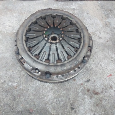 Зчеплення колесо двомасовий ford focus mk3 1.6 ecoboost lc03ld010b фото №1