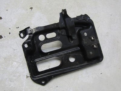 Основа кріплення акумулятор toyota auris ii фото №1