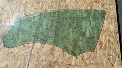 Скло ліва перед volvo s40 v50 05r e000186 фото №1