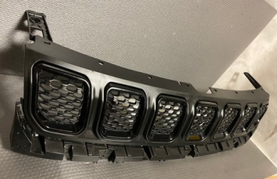 Решітка радіатора jeep compass рестайлінг  під  камера фото №1