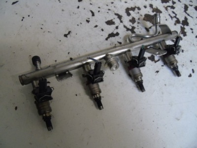 Молдинг упорскування mercedes slk 1.8 компресор a2710780023 фото №1