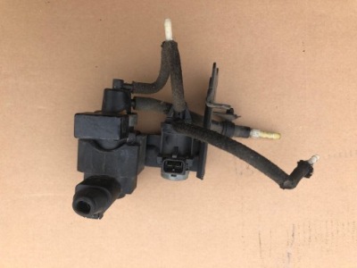 Клапан вакууму audi a4 b6 2000-2006 8e0906628 фото №1