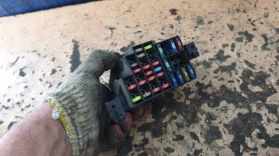 Dacia sandero i коробка предохранителей фото №1