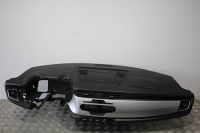 Приборная панель консоль приборная панель alfa romeo giulietta фото №1