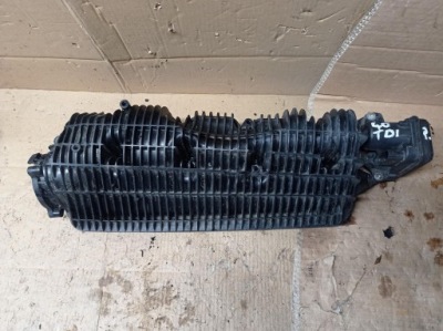 Колектор всмоктуючий 4,0 tdi правий vw audi фото №1