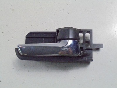 Suzuki swift iv 05-08 ручка внутренняя правая задняя фото №1