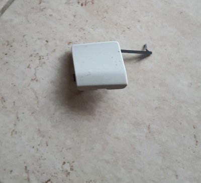 Clio iv заглушка фаркоп бампера перед 511800853r фото №1