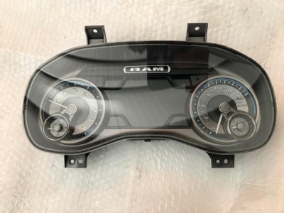 Dodge ram dt 2019-2022 приладова панель лічильник limited фото №1